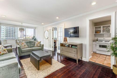Apartamento 1001 Free Parking, 2 Bd, Modern Dtw, Great Wifi