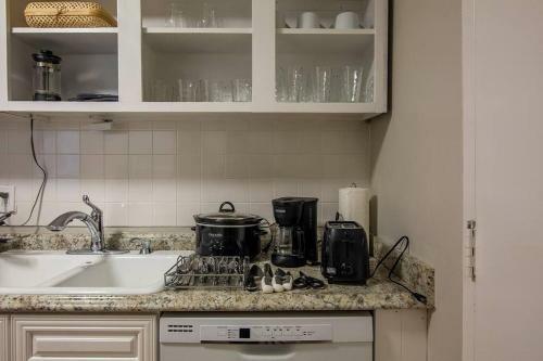 Apartamento 1001 Free Parking, 2 Bd, Modern Dtw, Great Wifi