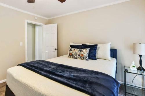 5 Mins From Airport Family Friendly Home