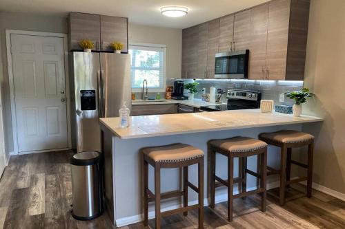 Apartamento Sweet Space Dipped In Honey ~ Atlantic Station!