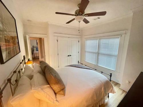 Modern 4br 2ba Home W/ Porch Swing - Walk&bike Atl
