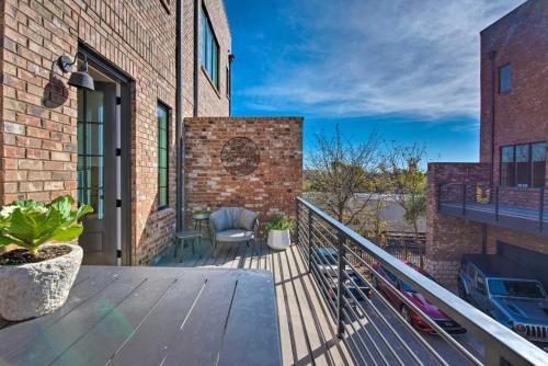 Unforgettable Townhome About 1 Mi To Downtown Atl