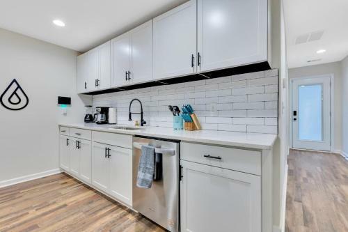Peaceful And Private Large Atl Wooded Retreat