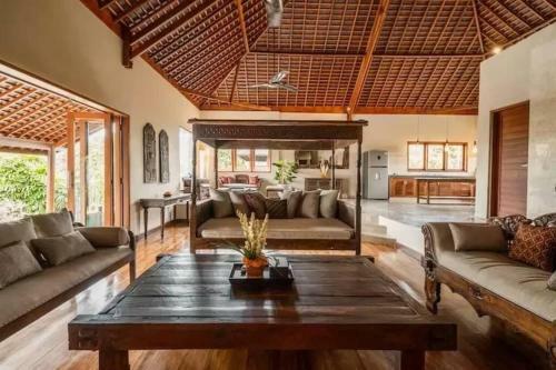 Villa Marcus 3 Bedroom Private Pool Near Beach