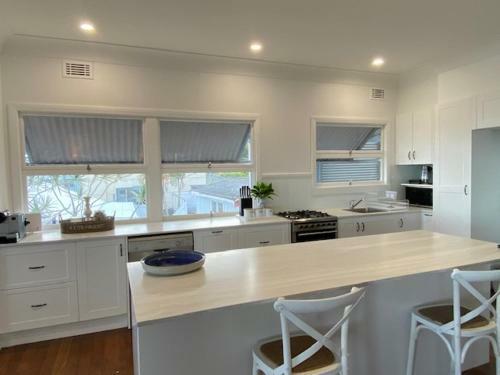 Eagles View Panorama - 180 Degree Sea & River Views