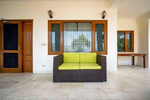 Starry Meadows, Luxurious 3bhk With Mountain View