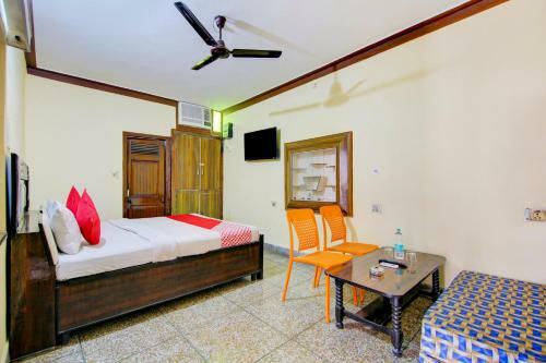 Hotel Oyo 81679 Dev Guest House