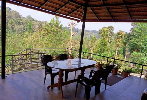 Giriyappa Estate Stay