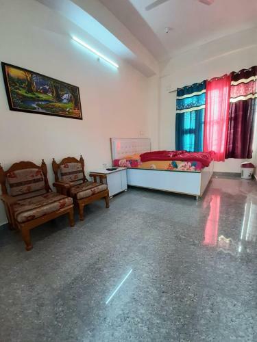 Hostal City Crown Guest House