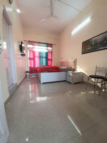 Hostal City Crown Guest House