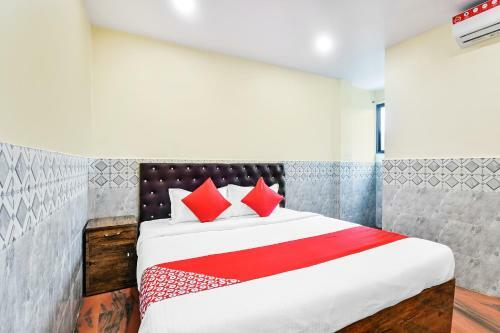 Oyo 48837 Hotel Suvarna