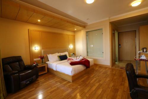 Hotel The Byke Nature Vilas Pure Veg