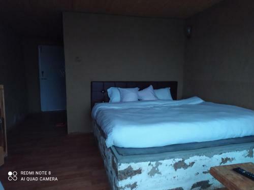 Zazroo Mud Cottages Home Stay