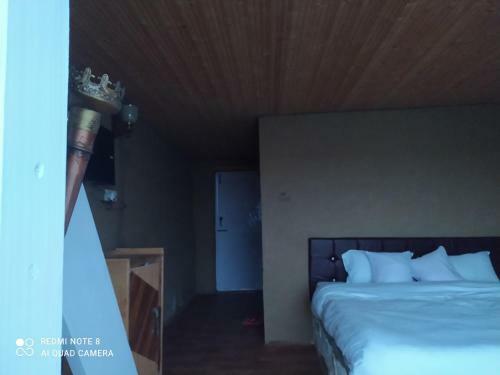 Zazroo Mud Cottages Home Stay