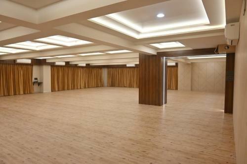 Hotel Privya Rooms And Banquet