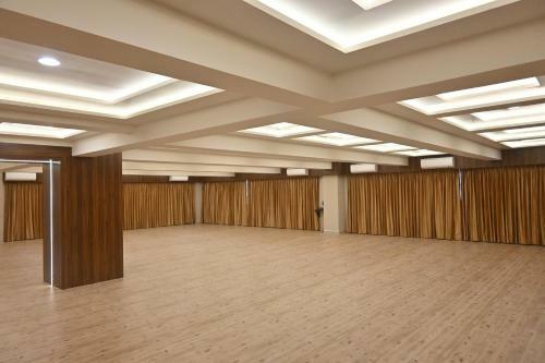 Hotel Privya Rooms And Banquet