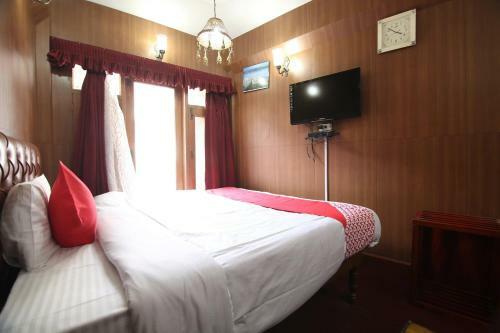 Capital O 37894 Hotel International