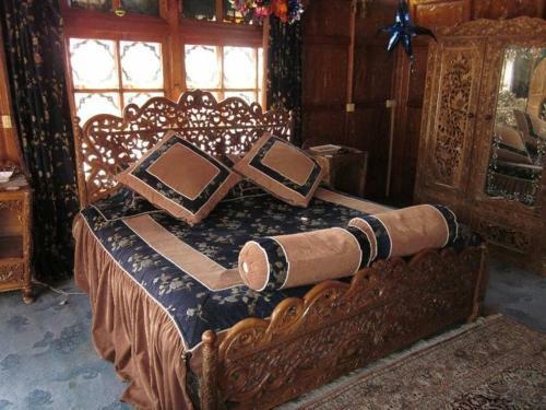 Hotel Meena Group Houseboats