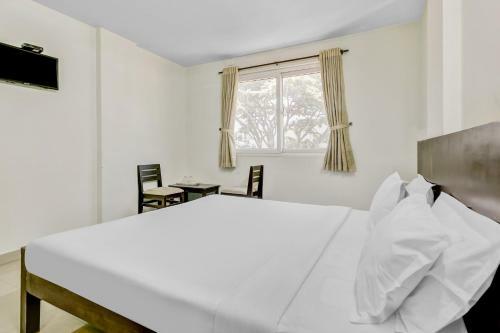Hotel Oyo 87104 Kalapurackal Residency