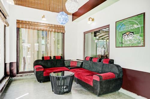 Hostal Oyo Home 79271 Luxurious Stay Spice Valley