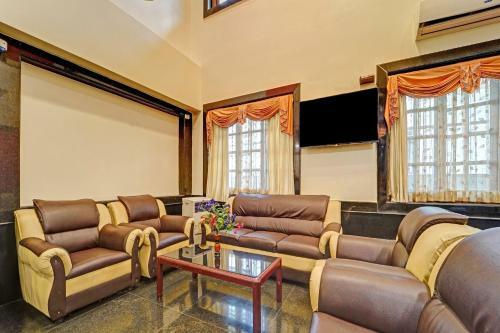 Collection O 83580 Hotel Royal