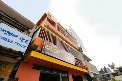 Hotel Spot On 66235 Samruddhi Lodge