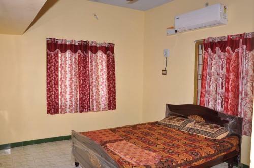 Srinivasa Service Apartments