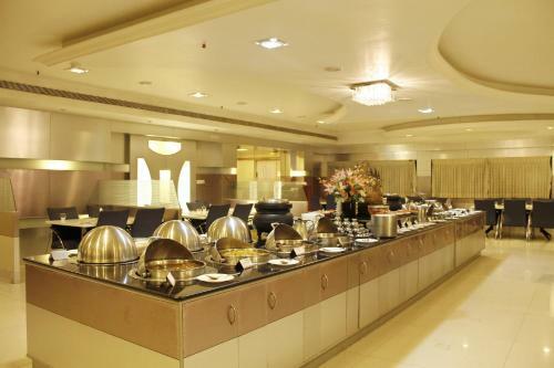 Hotel Dsf Grand Plaza