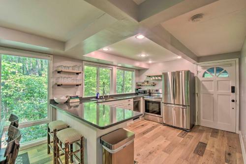 Dillard Cabin With Community Amenities In Sky Valley