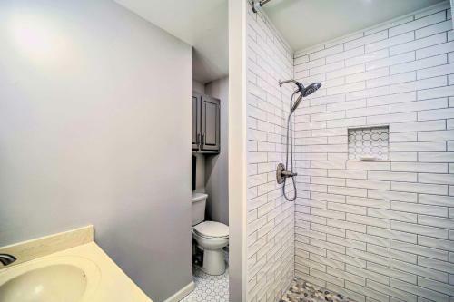 Apartamento Sky Valley Resort Home With Tree-lined Views!
