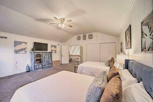 Apartamento Sky Valley Resort Home With Tree-lined Views!