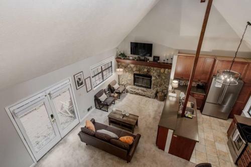 Entire Cozy City Cabin-tvs In Every Room!
