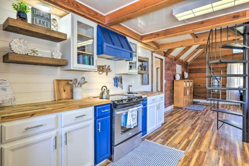 Lakefront Cottage With Boat Slip And Sun Deck!