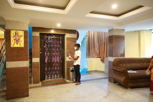 Hotel Sravanthy Inn