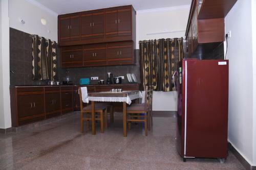 Four Seasons Home Stay