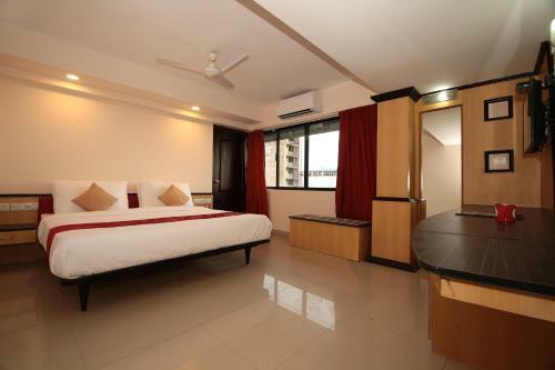 Oyo Flagship 76636 Capital Hotel
