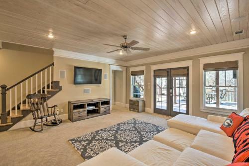 Spacious Lake Hartwell Home With Dock And Views!