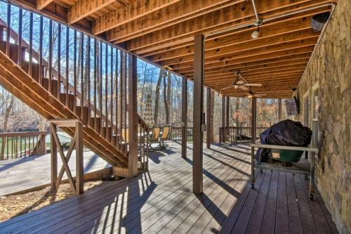 Spacious Lake Hartwell Home With Dock And Views!