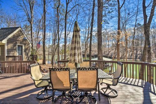 Spacious Lake Hartwell Home With Dock And Views!