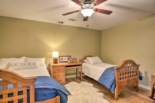 Lavonia Lake House With Private Dock And Bonfire!