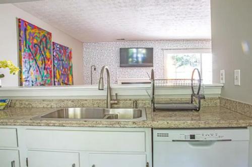 Apartamento Graffiti Home Cozy & Convenient 1.7 Miles From Ksu