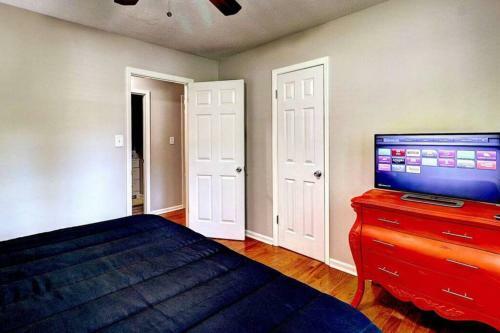 Villa Kennesaw Oasis -private Pool Comfy 4bdr Sleeps 14+