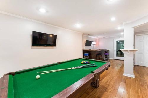 Providence Pl - Sleeps 10 - 4 Bdrms - 15 Min Dwntn