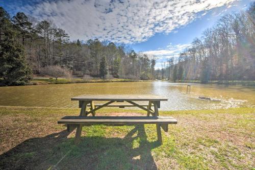 Serene Ellijay Property With Fire Pit And Creek!