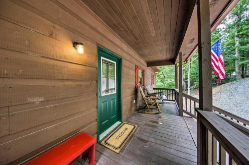 Serene Escape With Game Room And Resort Amenities