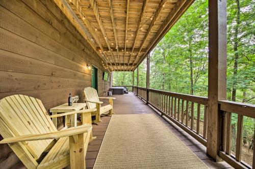 Serene Escape With Game Room And Resort Amenities