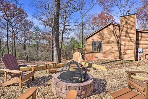 Serenity Cabin With Furnished Deck And Fire Pit