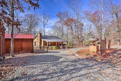 Serenity Cabin With Furnished Deck And Fire Pit
