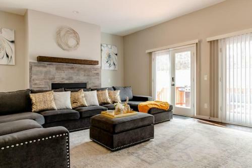 Spacious And Luxurious Home In Metro Atlanta