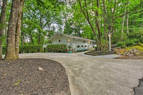 Luxurious Sky Valley Golf Resort Home With 3 Decks!